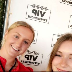 Meet your Posher, Laura